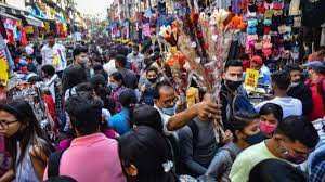 दिल्ली में उड़ रही कोरोना नियमों की धज्जियां - दो महीने में 51 करोड़ से अधिक का जुर्माना भर चुके हैं लोग दिल्ली में उड़ रही कोरोना नियमों की धज्जियां - दो महीने में 51 करोड़ से अधिक का जुर्माना भर चुके हैं लोग