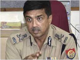 मुकुल गोयल ने यूपी डीजीपी का पद संभाला, कहा-अपराध नियंत्रण जनता की मदद के बिना असंभव मुकुल गोयल ने यूपी डीजीपी का पद संभाला, कहा-अपराध नियंत्रण जनता की मदद के बिना असंभव