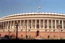 सांसद का दोहरा दायित्व:सुबह से रात तक कोरोना ग्रस्त शहर की चिंता कैंसर से जूझ रही पत्नी से बात करते थे पर्ची पर लिख कर सांसद का दोहरा दायित्व:सुबह से रात तक कोरोना ग्रस्त शहर की चिंता कैंसर से जूझ रही पत्नी से बात करते थे पर्ची पर लिख कर