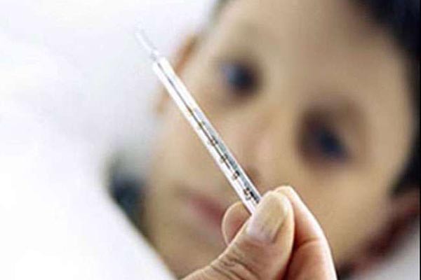 बच्चों में बुखार को हल्के में न लें : विशेषज्ञ -जल्द पहचान से बीमारी को गंभीर होने से बचा सकते हैं