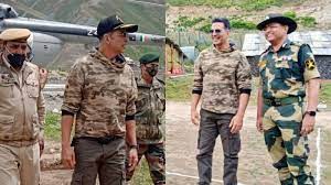 सेना और बीएसएफ जवानों के साथ अभिनेता अक्षय कुमार ने की खूब मस्ती सेना और बीएसएफ जवानों के साथ अभिनेता अक्षय कुमार ने की खूब मस्ती