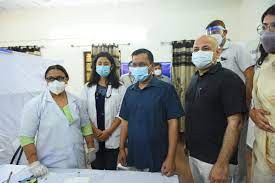  सीएम केजरीवाल ने दिल्ली में पत्रकारों और उनके परिजनों के लिए फ्री वैक्सीनेशन सेंटर की शुरूआत की - दिल्ली को स्पूतनिक से वैक्सीन मिलने का भरोसा मिला है, जून में कुछ डोज मिलने की उम्मीद: सीएम केजरीवाल