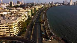 मुंबई में पाबंदियों में राहत, गैर-जरूरी दुकानें भी खुल सकेंगे