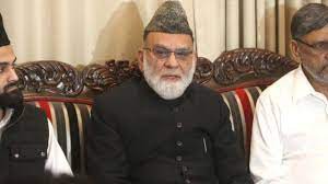 शाही इमाम बुखारी ने कोरोना वैक्सीन लगाकर मुसलमानो को दिया संदेश शाही इमाम बुखारी ने कोरोना वैक्सीन लगाकर मुसलमानो को दिया संदेश