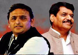 चाचा शिवपाल के सवाल पर सीधा कुछ बोलने से बचे अखिलेश यादव चाचा शिवपाल के सवाल पर सीधा कुछ बोलने से बचे अखिलेश यादव