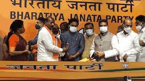 एटाला राजेंद्र ने भारतीय जनता पार्टी की सदस्यता ग्रहण की