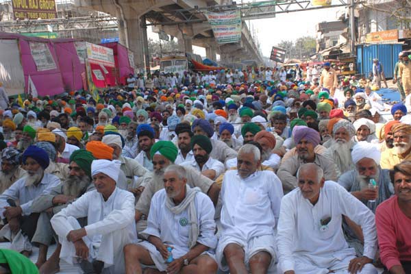 किसान आंदोलन के 100 दिन पूरे होने पर लहराए जाएंगे काले झंडे - 6 को 5 घंटे किसान करेंगे दिल्ली की नाकेबंदी -सुबह 11 बजे से शाम 4 बजे तक दिल्ली के आस पास के एक्सप्रेस वे रहेंगे जाम किसान आंदोलन के 100 दिन पूरे होने पर लहराए जाएंगे काले झंडे - 6 को 5 घंटे किसान करेंगे दिल्ली की नाकेबंदी -सुबह 11 बजे से शाम 4 बजे तक दिल्ली के आस पास के एक्सप्रेस वे रहेंगे जाम