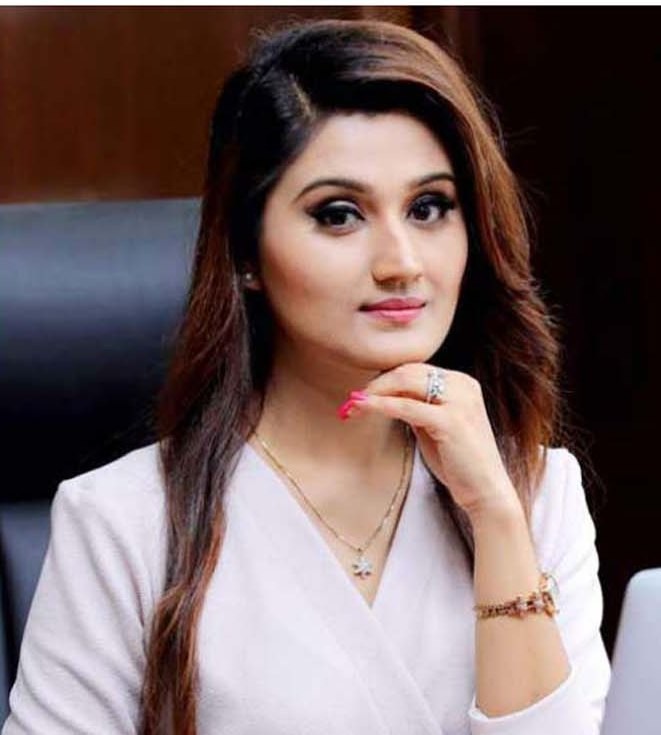 (रंगसंसार) "तारिणी" से डेब्यू कर रही आरुषि (रंगसंसार) "तारिणी" से डेब्यू कर रही आरुषि