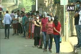दिल्ली में 18 साल से ऊपर वालों का टीकाकरण शुरू दिल्ली में 18 साल से ऊपर वालों का टीकाकरण शुरू