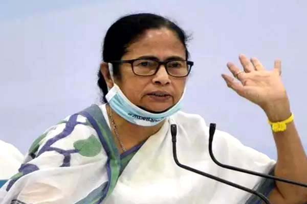 राहत की राजनीति से बंगाल से लेकर दिल्ली तक सियासी माहौल गरमाया...ममता ने भरी हुंकार बंगाल के भले के लिए मोदी के पैर भी छू सकती हूं राहत की राजनीति से बंगाल से लेकर दिल्ली तक सियासी माहौल गरमाया...ममता ने भरी हुंकार बंगाल के भले के लिए मोदी के पैर भी छू सकती हूं