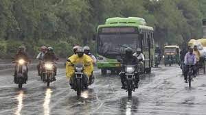 दिल्ली में तेज हवा के साथ बूंदाबांदी के आसार गर्मी से मिलेगी राहत दिल्ली में तेज हवा के साथ बूंदाबांदी के आसार गर्मी से मिलेगी राहत