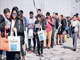 महामारी में कम शिक्षित लोगों की नौकरियां ज्यादा सुरक्षित महामारी में कम शिक्षित लोगों की नौकरियां ज्यादा सुरक्षित