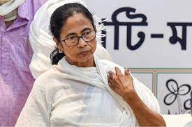 शपथ लेने के बाद एक्शनमोड में ममता, कोरोना संक्रमण को लेकर कई अहम आदेश दिए शपथ लेने के बाद एक्शनमोड में ममता, कोरोना संक्रमण को लेकर कई अहम आदेश दिए