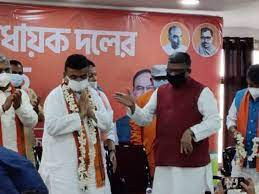 शुभेंदु अधिकारी बने पश्चिम बंगाल विधानसभा में विपक्ष के नेता शुभेंदु अधिकारी बने पश्चिम बंगाल विधानसभा में विपक्ष के नेता