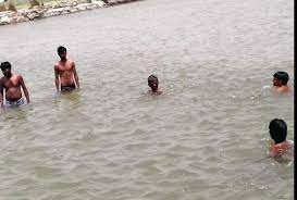 पानी से शरीर में नहीं फैलता कोरोना वायरस पानी से शरीर में नहीं फैलता कोरोना वायरस