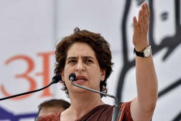 यूपी मिशन 2022 लोकसभा चुनाव में महिलाओं को मिलेंगे आधे टिकट: प्रियंका गांधी यूपी मिशन 2022 लोकसभा चुनाव में महिलाओं को मिलेंगे आधे टिकट: प्रियंका गांधी
