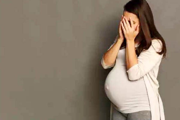 कोरोना संक्रमित प्रेग्नेंट महिलाएं डिप्रेशन की शिकार -सफदरजंग अस्पताल की एक स्टडी में हुआ खुलासा कोरोना संक्रमित प्रेग्नेंट महिलाएं डिप्रेशन की शिकार -सफदरजंग अस्पताल की एक स्टडी में हुआ खुलासा