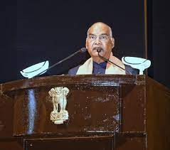महामहिम राष्ट्रपति ने पतंजलि विवि के प्रथम दीक्षांत समारोह में गोल्ड मेडलिस्ट विद्यार्थियों को प्रदान की उपाधि देवभूमि उत्तराखंड में हरिद्वार की पावन धरती पर रहने का और शिक्षा प्राप्त करने का अवसर मिलना सौभाग्य की बातः रामनाथ कोविंद महामहिम राष्ट्रपति ने पतंजलि विवि के प्रथम दीक्षांत समारोह में गोल्ड मेडलिस्ट विद्यार्थियों को प्रदान की उपाधि देवभूमि उत्तराखंड में हरिद्वार की पावन धरती पर रहने का और शिक्षा प्राप्त करने का अवसर मिलना सौभाग्य की बातः रामनाथ कोविंद