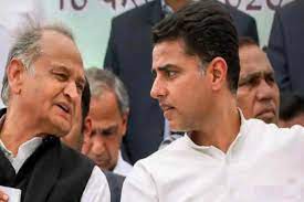 12 नए चेहरे और पायलट कैंप के 5 वफादार 12 नए चेहरे और पायलट कैंप के 5 वफादार