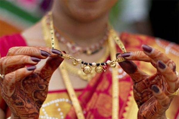 जानें, मंगलसूत्र धारण करने के नियम और इसका महत्व जानें, मंगलसूत्र धारण करने के नियम और इसका महत्व