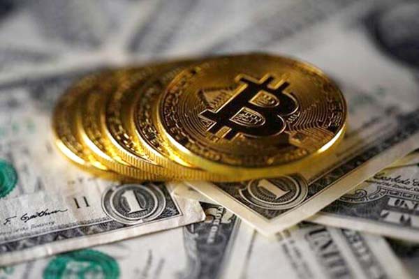 बिटक्वाइन की कीमत 62,000 डॉलर के पार बिटक्वाइन की कीमत 62,000 डॉलर के पार