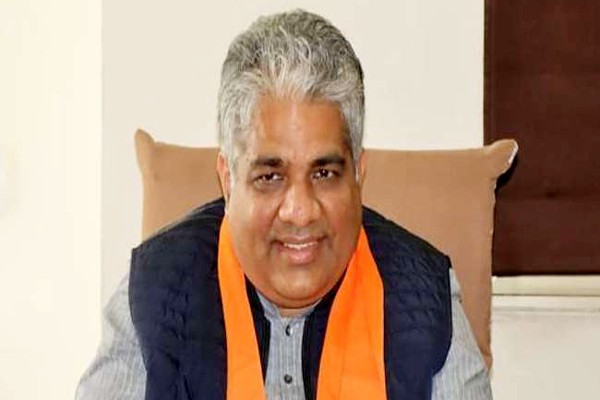 विकसित देश 2009 से विकासशील देशों को हर साल 100 अरब अमेरीकी डॉलर का सहयोग देने में रहे असफल : यादव विकसित देश 2009 से विकासशील देशों को हर साल 100 अरब अमेरीकी डॉलर का सहयोग देने में रहे असफल : यादव