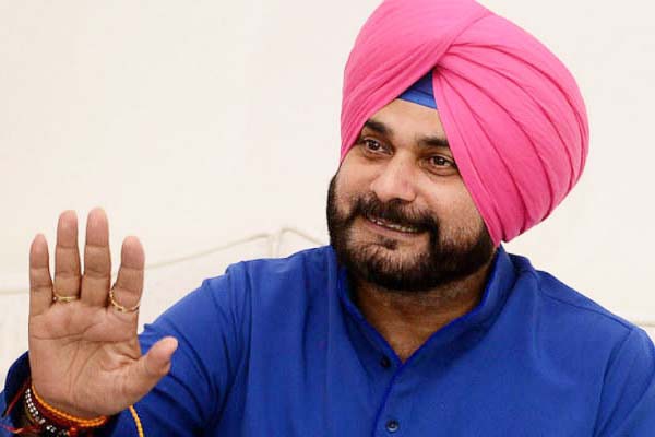 पंजाब में कांग्रेस के कैप्टन बने रहेंगे सिद्धू राहुल से मुलाकात के बाद वापस लिया इस्तीफा पंजाब में कांग्रेस के कैप्टन बने रहेंगे सिद्धू राहुल से मुलाकात के बाद वापस लिया इस्तीफा