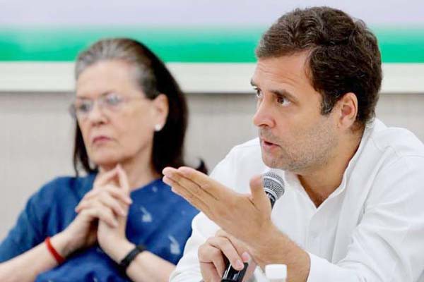 पूर्वोत्तर राज्य को संभालने में जुटे सोनिया और राहुल गांधी पूर्वोत्तर राज्य को संभालने में जुटे सोनिया और राहुल गांधी