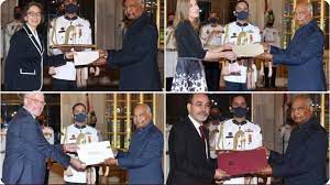 चार देशों के राजदूतों ने अपने परिचय पत्र राष्ट्रपति के समक्ष प्रस्तुत किए चार देशों के राजदूतों ने अपने परिचय पत्र राष्ट्रपति के समक्ष प्रस्तुत किए