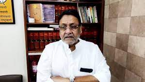 नबाव मालिका सनसनीखेज दावा, मुंबई और मालदीव में बॉलीवुड हस्तियों से कम से कम 1,000 करोड़ रुपये की उगाही नबाव मालिका सनसनीखेज दावा, मुंबई और मालदीव में बॉलीवुड हस्तियों से कम से कम 1,000 करोड़ रुपये की उगाही