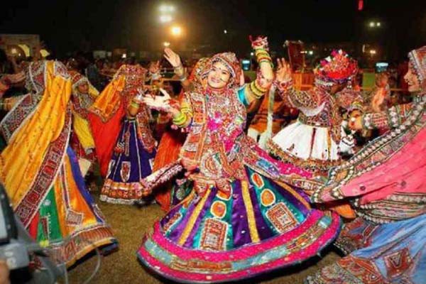 महाराष्ट्र- नवरात्रि पर्व के लिए राज्य सरकार ने जारी किए दिशानिर्देश -इस साल भी गरबा-डांडिया पर लगी रोक महाराष्ट्र- नवरात्रि पर्व के लिए राज्य सरकार ने जारी किए दिशानिर्देश -इस साल भी गरबा-डांडिया पर लगी रोक