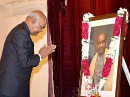 लौह पुरुष सरदार पटेल की जंयती पर राष्ट्रपति कोविंद, गृहमंत्री सहित कई नेताओं ने दी श्रद्धांजलि -राष्ट्रीय एकता दिवस पर स्टैच्यू ऑफ यूनिटी पर खास समारोह लौह पुरुष सरदार पटेल की जंयती पर राष्ट्रपति कोविंद, गृहमंत्री सहित कई नेताओं ने दी श्रद्धांजलि -राष्ट्रीय एकता दिवस पर स्टैच्यू ऑफ यूनिटी पर खास समारोह