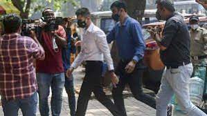समीर वानखेड़े की शिकायतों की जांच के लिए बनी मुंबई पुलिस की टीम -आर्यन खान को छोड़ने के लिए 25 करोड़ रुपये की डील का है आरोप 