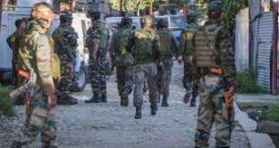 लखीमपुर हिंसा के आरोपी सुमित जायसवाल की तलाश में एसआईटी ने कई स्थानों पर मारे छापे लखीमपुर हिंसा के आरोपी सुमित जायसवाल की तलाश में एसआईटी ने कई स्थानों पर मारे छापे