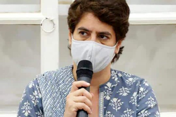 प्रियंका गांधी पांच दिन लखनऊ में प्रियंका गांधी पांच दिन लखनऊ में