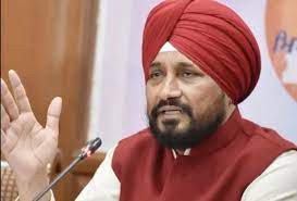 किसानों के हितों की रक्षा के लिए कृषि कानून तुरंत रद्द करे केंद्र सरकार : चन्नी किसानों के हितों की रक्षा के लिए कृषि कानून तुरंत रद्द करे केंद्र सरकार : चन्नी