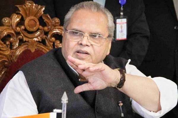 सत्य पाल मलिक के आरोपों पर एक्शन में सीबीआई देशभर में 14 ठिकानों पर की छापेमारी सत्य पाल मलिक के आरोपों पर एक्शन में सीबीआई देशभर में 14 ठिकानों पर की छापेमारी