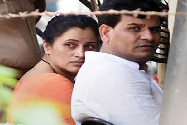 सांसद नवनीत राणा और उनके पति को भेजा गया जेल