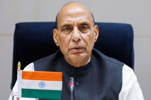 रूस-यूक्रेन युद्ध ने इस बात को रेखांकित किया कि सैन्य जरूरतों में आत्मनिर्भरता बहुत जरूरी: राजनाथ - राजनाथ सिंह ने राष्ट्रीय सुरक्षा की चुनौतियों से निपटने के लिए तीनों सेनाओं के तालमेल की जरूरत बताई रूस-यूक्रेन युद्ध ने इस बात को रेखांकित किया कि सैन्य जरूरतों में आत्मनिर्भरता बहुत जरूरी: राजनाथ - राजनाथ सिंह ने राष्ट्रीय सुरक्षा की चुनौतियों से निपटने के लिए तीनों सेनाओं के तालमेल की जरूरत बताई