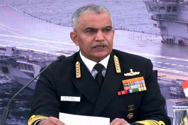 समुद्र में चीन की बढ़ती दखलंदाजी के बीच किसी एक देश के लिए सुरक्षा सुनिश्चित करना असंभव: नौसेना प्रमुख समुद्र में चीन की बढ़ती दखलंदाजी के बीच किसी एक देश के लिए सुरक्षा सुनिश्चित करना असंभव: नौसेना प्रमुख