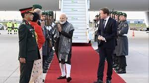 बर्लिन पहुंचे पीएम मोदी, कहा और मजबूत होंगे भारत और जर्मनी के द्विपक्षीय रिश्ते बर्लिन पहुंचे पीएम मोदी, कहा और मजबूत होंगे भारत और जर्मनी के द्विपक्षीय रिश्ते