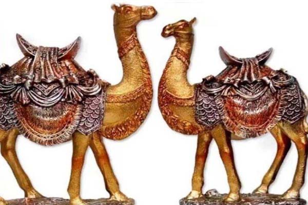 घर में फेंग्शुई ऊंट रखें घर में फेंग्शुई ऊंट रखें