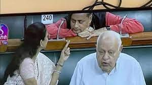 कुछ तो लोग कहेंगे लोगों का काम है कहना सुप्रिया के साथ बातचीत के वायरल वीडियो पर बोले थरूर कुछ तो लोग कहेंगे लोगों का काम है कहना सुप्रिया के साथ बातचीत के वायरल वीडियो पर बोले थरूर