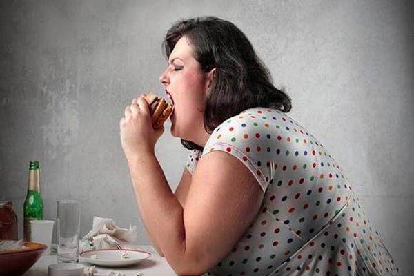 मोटापे से बढ़ता है कैंसर का खतरा