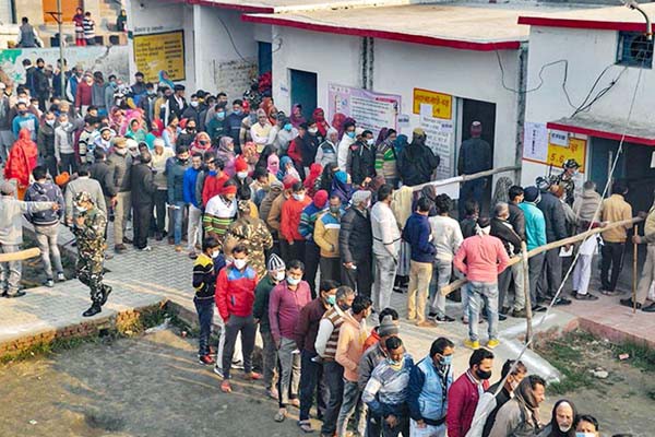 दूसरे चरण में यूपी, उत्तराखंड और गोवा में मतदान जारी -सुबह 9 बजे तक गोवा में 11 तो यूपी में 9 प्रतिशत मतदान हुआ दूसरे चरण में यूपी, उत्तराखंड और गोवा में मतदान जारी -सुबह 9 बजे तक गोवा में 11 तो यूपी में 9 प्रतिशत मतदान हुआ