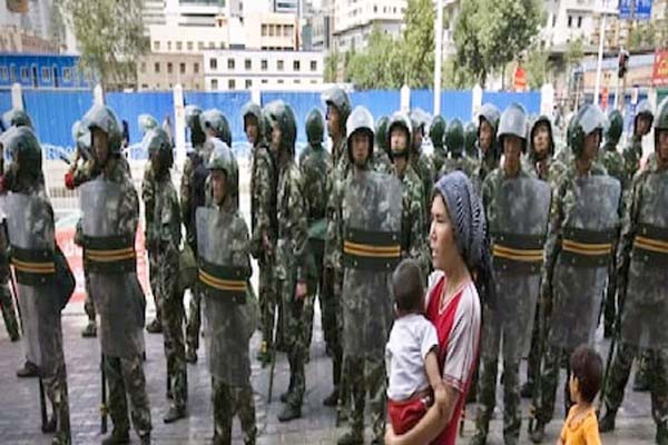 संयुक्त राष्ट्र रिपोर्ट- उइगर मुस्लिमों को कैंप में कैद कर अत्याचार कर रहा चीन संयुक्त राष्ट्र रिपोर्ट- उइगर मुस्लिमों को कैंप में कैद कर अत्याचार कर रहा चीन