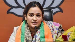 पति को पार्टी का टिकट नहीं मिलने पर प्रियंका गांधी वाड्रा पर बरसीं अदिति सिंह पति को पार्टी का टिकट नहीं मिलने पर प्रियंका गांधी वाड्रा पर बरसीं अदिति सिंह