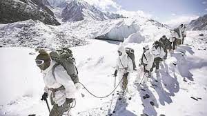 अरुणाचल प्रदेश कामेंग सेक्टर में हिमस्खलन में फंसे सेना के सात जवान रेस्क्यू ऑपरेशन जारी