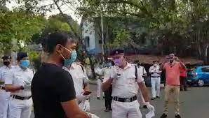 राजनीतिक दलों ने अनीस खान की मौत में टीएमसी नेताओं की संलिप्तता का आरोप लगाया राजनीतिक दलों ने अनीस खान की मौत में टीएमसी नेताओं की संलिप्तता का आरोप लगाया