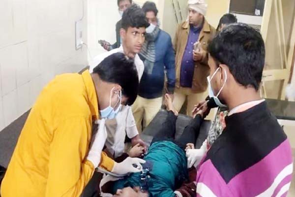 वैवाहिक रस्म के दौरान कुशीनगर में हुए हादसे के सभी मृतकों की हुई पहचान -पीएम मोदी ने जताया शोक, प्रशासन ने मृतकों के परिजनों के लिए किया 4-4 लाख मुआवजे का ऐलान वैवाहिक रस्म के दौरान कुशीनगर में हुए हादसे के सभी मृतकों की हुई पहचान -पीएम मोदी ने जताया शोक, प्रशासन ने मृतकों के परिजनों के लिए किया 4-4 लाख मुआवजे का ऐलान